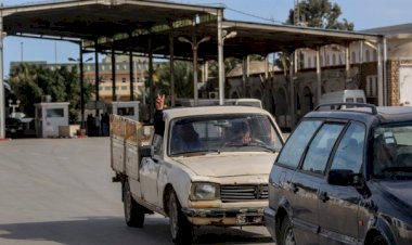 Hindistan, Keşmir'e ticareti durdurdu