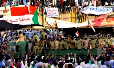 Sudan Askeri Geçiş Konseyi'nin 3 üyesi istifa etti