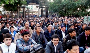 Uygurlar üzerinde mobil denetim iddiası
