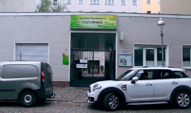 Almanya'da 2 camiye tehdit mektubu ve mermi bırakıldı
