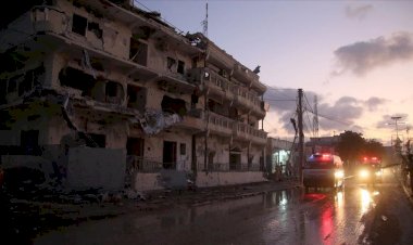 Petrol Bakanlığına bomba yüklü araçla saldırı