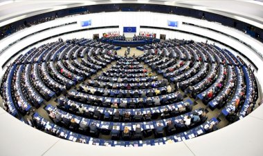 Avrupalı seçmenden geleneksel partilere darbe