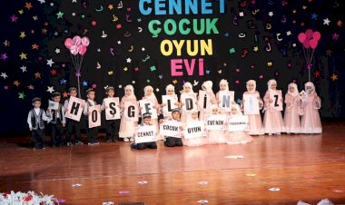 Kur’an-ı Kerim eğitimi gören minikler taçlandırıldı