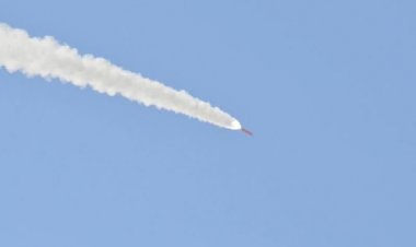 Husiler'den askeri törene İHA saldırısı