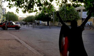 Sudan'da ordu göstericelere saldırdı: En az 35 ölü