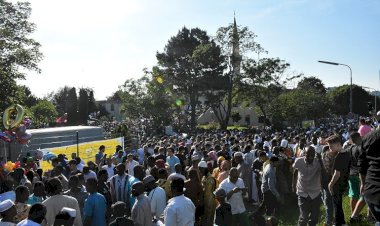 Dünyada Ramazan Bayramı sevinçle kutlanıyor