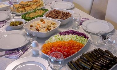 Uzmanlardan bayramda sağlıklı beslenme önerileri