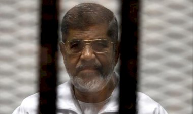 Tunus Meclisinde Mursi için dua edildi