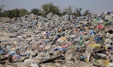 Bağdat'ta yakılan çöpler hastalıklara davetiye çıkarıyor