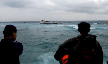 Endonezya'da tekne battı: 15 ölü