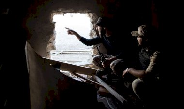 Libya'da Hafter, UMH askeri kampına saldırı düzenledi