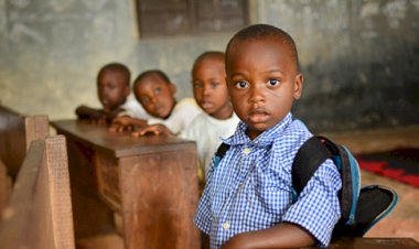 Nijeryalı çocuğu satılmaktan yüzündeki kabile izleri kurtardı