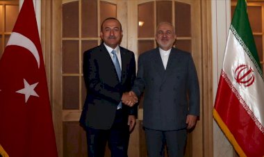Çavuşoğlu İranlı mevkidaşı Zarif ile bir araya geldi