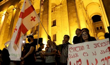 Gürcistan'da protestolar sonucu seçim sistemi değişti