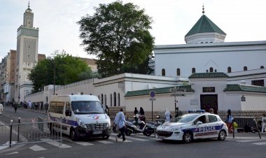 Fransa'da cami önünde silahlı saldırı: 2 yaralı