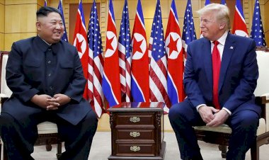 Trump ile Kim 'silahsızlandırılmış bölge'de görüştü