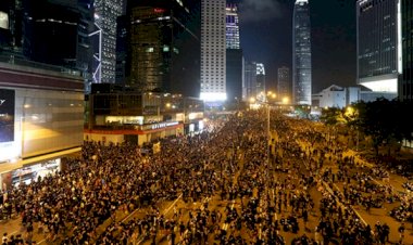 Hong Kong'taki protestolar Pekin ile Londra arasında tansiyonu yükseltti