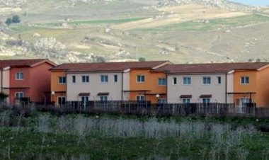 Avrupa'da bir zamanların en büyük göçmen merkezi kapanıyor