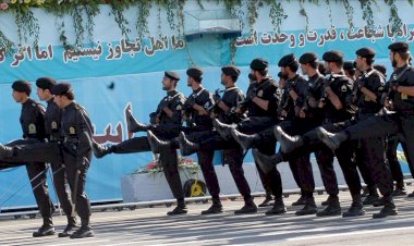 İran'da Devrim Muhafızlarına saldırı