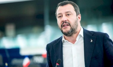 İtalyan aşırı sağcı lider Salvini'ye içinde mermi olan zarf postalandı