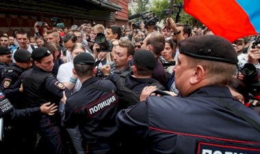 Rusya’da yerel seçimler öncesi protesto: 25 gözaltı