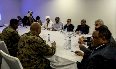 Sudan'da taraflar geçiş dönemi için siyasi belgeyi imzaladı