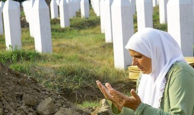 Srebrenitsa'nın 'adalet savaşçısı' annesi unutulmadı