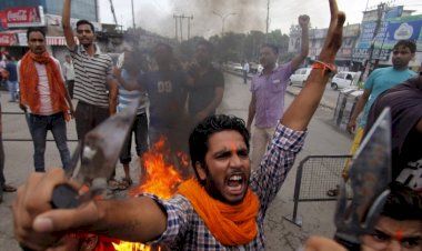 İktidar partisi Müslümanları hedef haline getiriyor