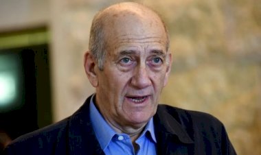 Ehud Olmert gözaltına alınabileceği korkusuyla ziyaretini iptal etti