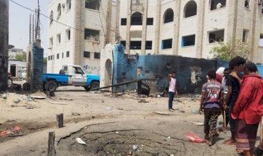 Yemen'de askeri karargaha saldırı: 17 ölü