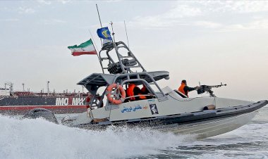 İran Basra Körfezi yakınlarında iki tekneye el koydu