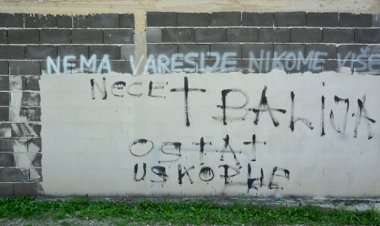 Bosna Hersek'te ev ve araçlara ırkçı saldırı