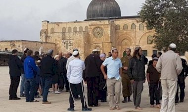 Fanatik Yahudilerden Mescid-i Aksa'ya baskın