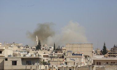 Rejim güçleri İdlib'e saldırılarını sürdürüyor