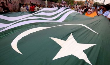 Pakistan Hindistan ile ticari ilişkilerini askıya aldı