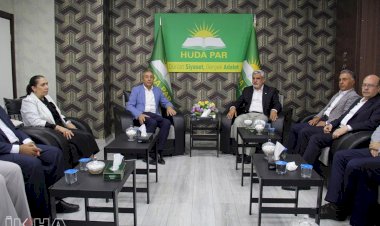 AK Partili vekillerden HÜDA PAR'a taziye ziyareti