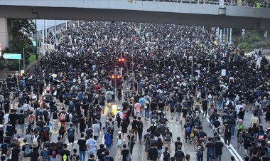 Hong Kong’da gösteriler hız kesmiyor