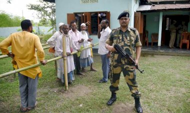 Hindistan'ın Cammu Keşmir'de güvenlik kısıtlamalarını kaldırdığı iddiası