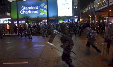 Hong Kong'daki protestolarda göstericilere müdahale