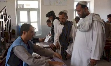 Afganistan'da halk sandık başında