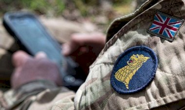 'Twitter'ın Orta Doğu sorumlusu İngiliz ordusunda subay'