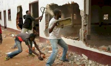 Orta Afrika Cumhuriyeti'nde cami ve evler ateşe verildi