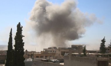 İdlib'e hava ve kara saldırıları sürüyor