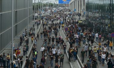 Katalonya'daki protestoların üçüncü gecesinde 80 yaralı
