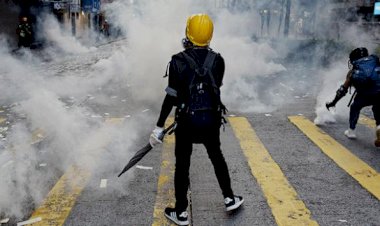 Hong Kong'daki protestolar şiddet olaylarına sahne oldu