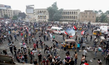 Irak’ta göstericiler yerel hükümet binasını ateşe verdi