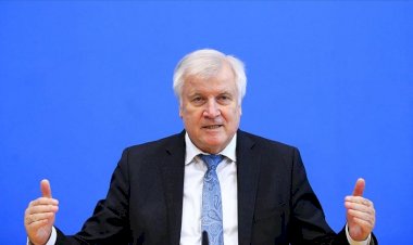 Seehofer: Almanya’da aşırı sağ teröründen kaynaklanan tehdit büyüktür