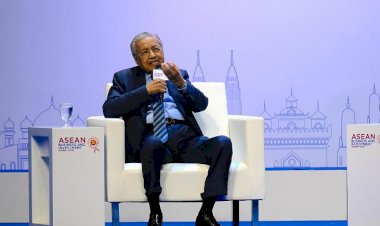 Mahathir Muhammed'den ABD ve AB'ye karşı Asya ülkelerine birlik çağrısı