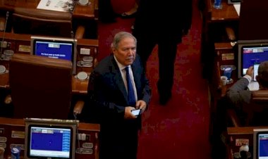 Kolombiya'da çocukların öldüğü bombardıman Savunma Bakanının istifasını getirdi