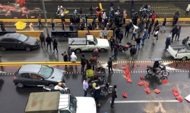 Tebriz kentindeki gösterilerde 15 polis yaralandı